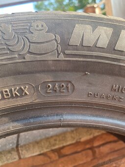 Predám 185/65 R15 letná a zimná sada - 4