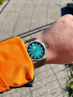 Christopher Ward The Twelve Ti Green 40mm - 4