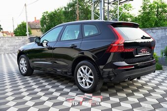 ⏩ Volvo XC60 B4 Momentum AWD A/T - 4