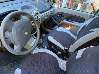 Renault Clio Thalia - 4