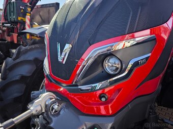 Traktor Valtra T235 Versu s otočným riadením Twin-Trac - 4