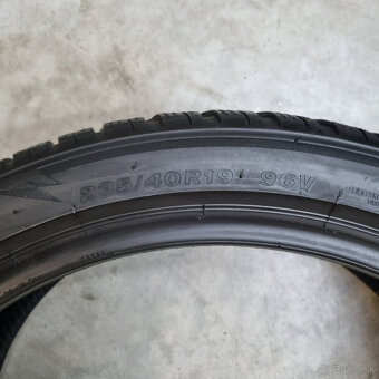 Zimné pneumatiky 235/40 R19 BRIDGESTONE - 4