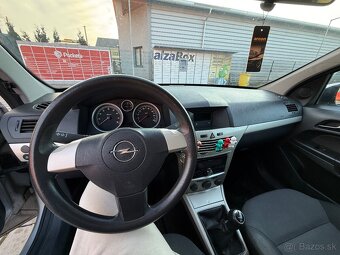 🚘 Opel Astra H 1.4 (2007) - 4