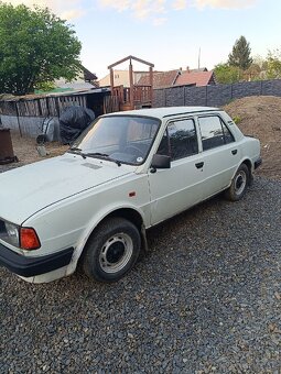 Škoda 105 - 4