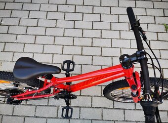 Predám detsky bicykel SPECIALIZED 20 - 4