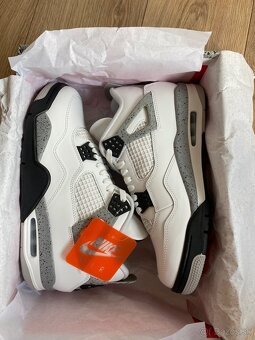Air Jordan 4 Retro - White Cement - 4