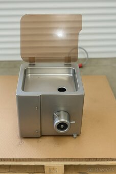 Chladený mlynček na mäso Mado Eskimo MEW 615 - 4