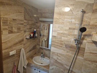 Predám 3-izbový byt, 68 m² , po rekonštrukcii, Exnárová - 4