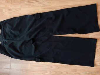 Cierne nohavice s vrecakmi - cropp veľkost 38 - 4