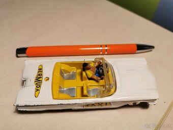 Corgi toys Ford Thunderbird - 4