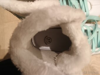 Dievčenské korčule č.37 - 4