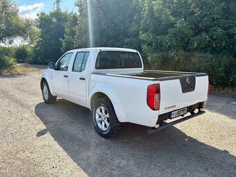 Nissan Navara D40 2,5 dCi Double Cab - 4