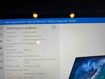 Microsoft Surface Laptop Studio – i5 / 16 GB RAM / 256 - 4