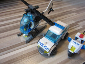 Lego City - 60047 - Policajná stanica - 851 kociek - 4