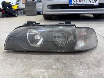 Xenon svetlá BMW e39 predné - 4