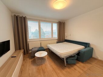 NA PRENÁJOM MODERNÁ GARZONKA NA VÍGĽAŠSKEJ ULICI, VOĽNÁ - 4