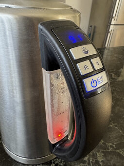 Predám rýchlovarnú konvicu ETA Elektra - 4