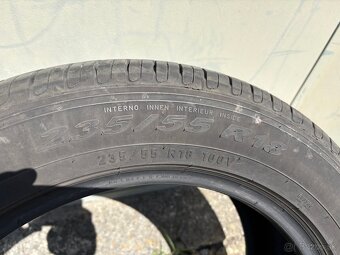 235/55R18 - 4
