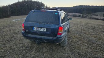 Predám Jeep Grand Cherokee 4,7 L V8 4x4 - 4