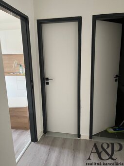 NA PRENÁJOM 2 IZB. BYT S BALKÓNOM V CENTRE, 57M2, HURBANOVA  - 4