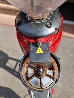 Profi gastro mlynčeky na kávu – talianske, spoľahlivé Wega - 4