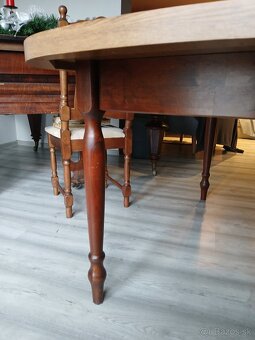 Jedálenský stôl - 4