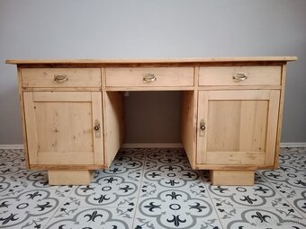 Starý, psací stůl po renovaci - 4