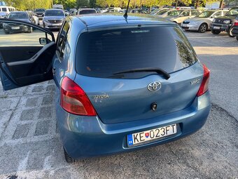 YARIS - 4
