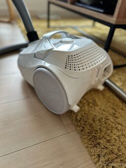 Vysávač Rowenta Compact Power Classic RO3927EA - 4