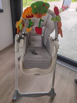 BREVI B-Fun Detská jedálenská stolička s hrazdičkou – sivá - 4