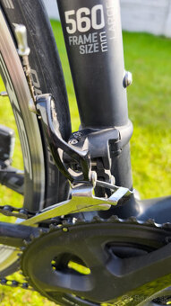 Predám cestný bicykel Kellys URC 50 2015 – Karbónový rám - 4