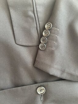 Čierny chlapčenský oblek - 4