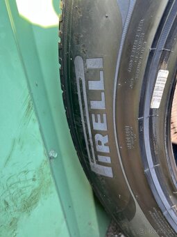 Zimné pneumatiky pirelli 235/65R19 - 4