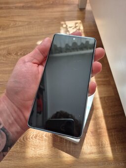 Samsung Galaxy s20 fe - 4