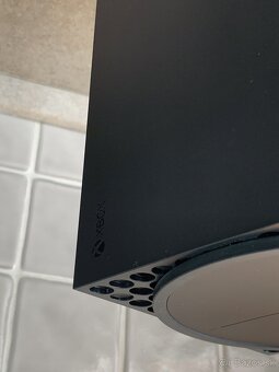 Xbox Series X 1TB + 2 ovládače + 3hry - 4