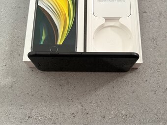iPhone SE 2020 - 4