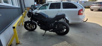 Ducati monster 600 - 4