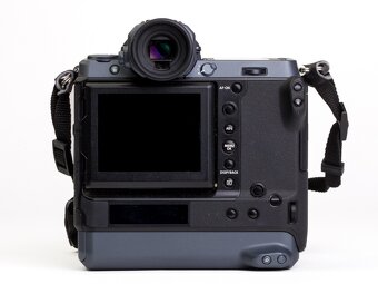 FujiFilm GFX 100 telo + SmallRig držiak (Bazár) - 4