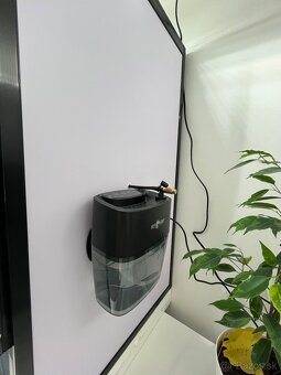 Predám komplet zariadené terárium aj s chameleonom - 4