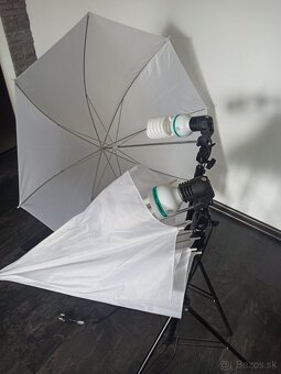 2 statívy  s dáždnikmi+ svetlá 135W - 4