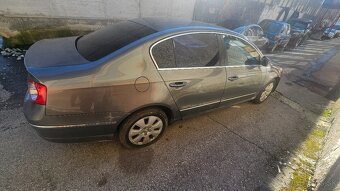 Rozpredám passat b6 2.0 103kw 6q - 4