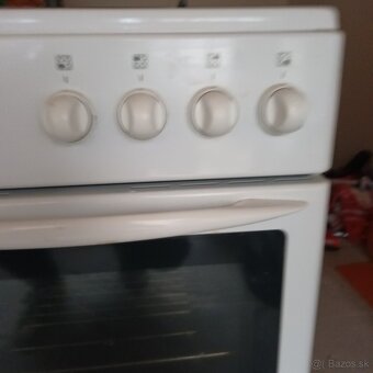 Ponúkam na predaj plynovo elektrický sporák značky Mora,rura - 4
