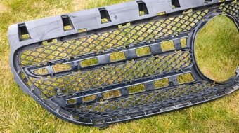 Mercedes B W246 2014 - 2018 - predna maska - 4