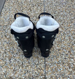 Predám lyže a lyžiarky - 4