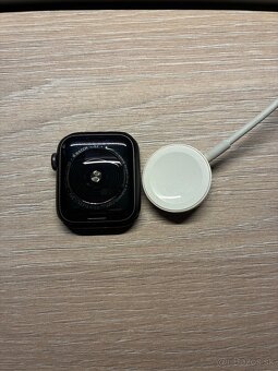 Apple Watch SE 40mm Space Gray – batéria 85 % - 4