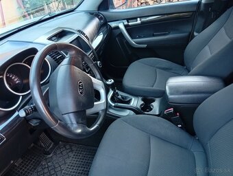 Kia Sorento - 4