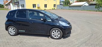 Honda jazz hybrid 2012 - 4
