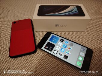Ponúkam na predaj : Iphone SE 2020 - 4