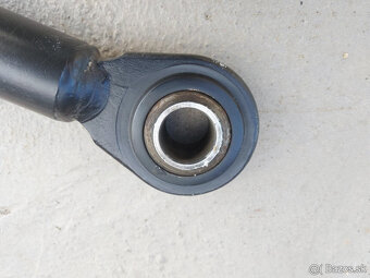 Zvisle rameno / tiahlo hydrauliky Zetor - 4