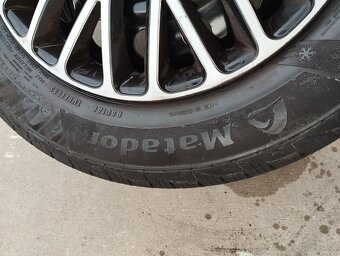 Predám sadu zimných pneu na diskoch 185/65 R15 T - 4